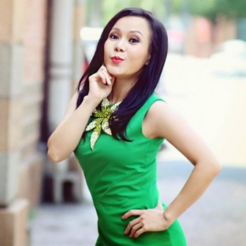 Nghệ sỹ Việt Hương