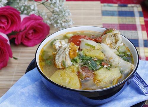 Canh ghẹ nấu măng chua