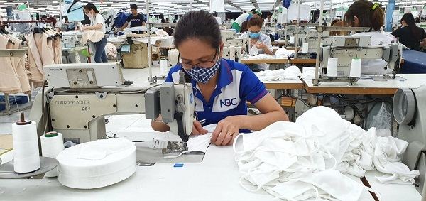 Người lao động bị tạm hoãn hợp đồng lao động, nghỉ không lương tại các doanh nghiệp