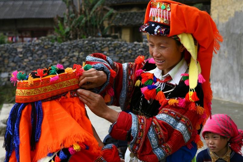 Người Lô Lô sẽ đánh thức gia súc cùng đón năm mới vào đêm giao thừa