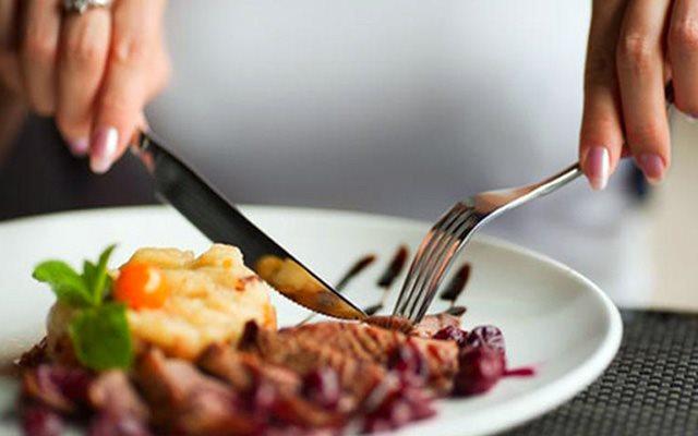Chế độ ăn uống không hợp lý
