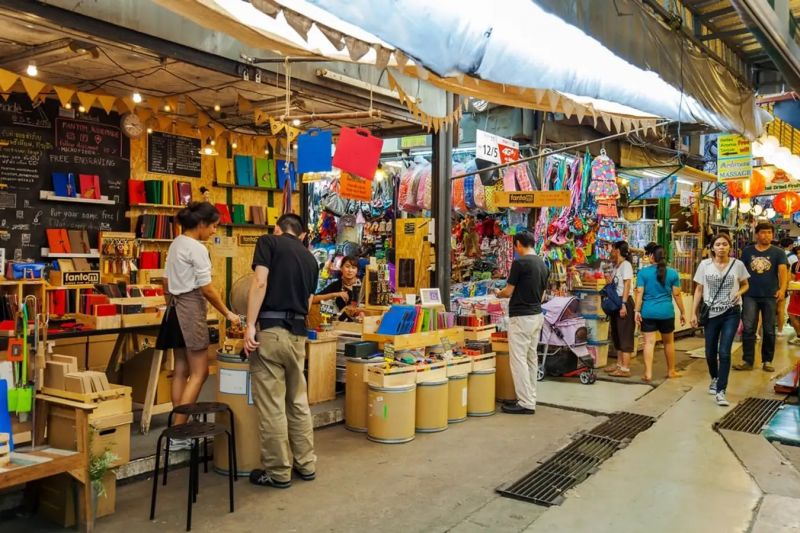 Chợ Bình Tây tại TPHCM