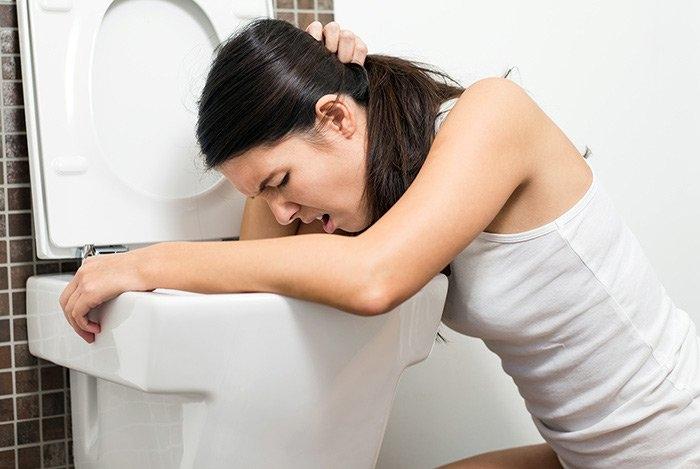 Dùng tỏi để lâu trong tủ lạnh, tỏi mọc mầm gây ngộ độc