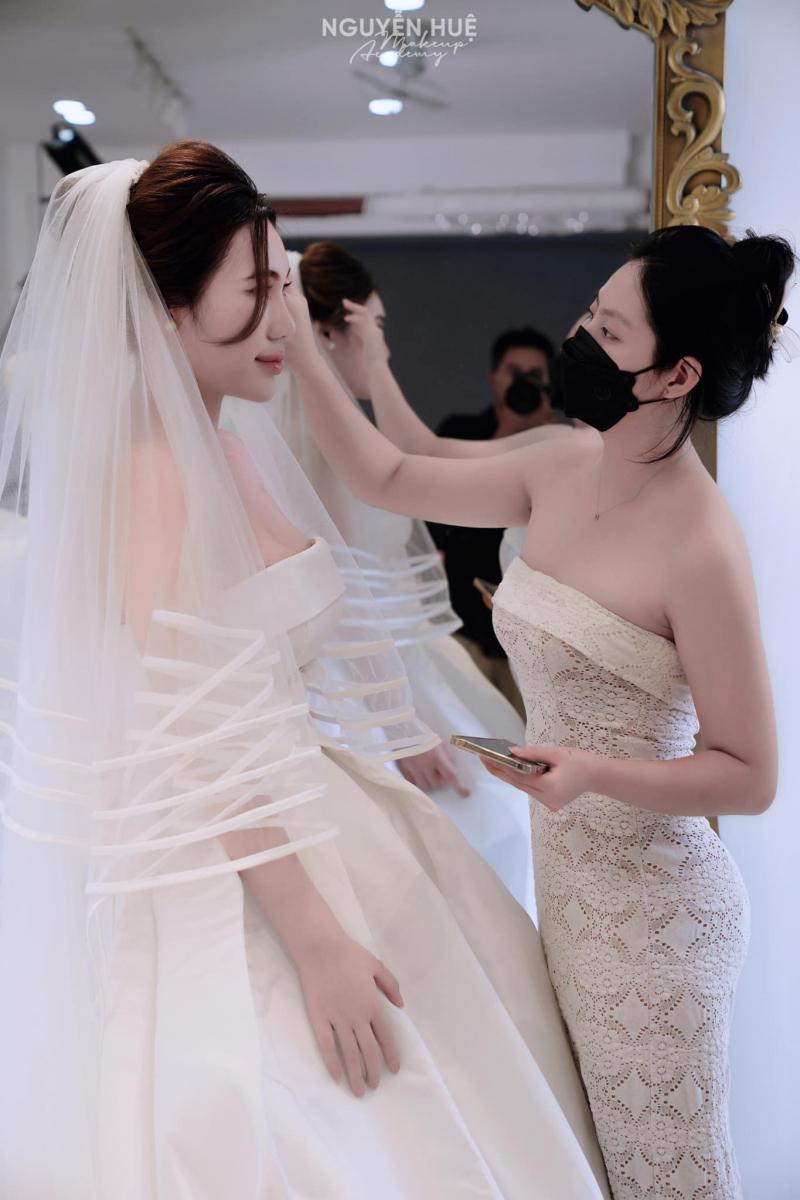 Nguyễn Huệ Make Up - Dang Chuc Pro fession Wedding