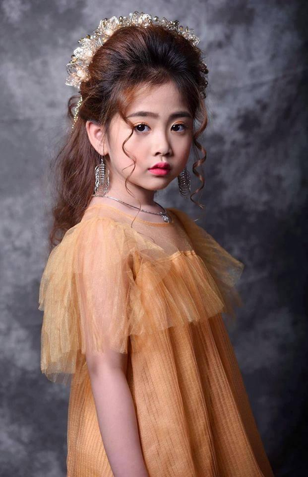 Mẫu nhí Nguyễn Lê Khánh Linh