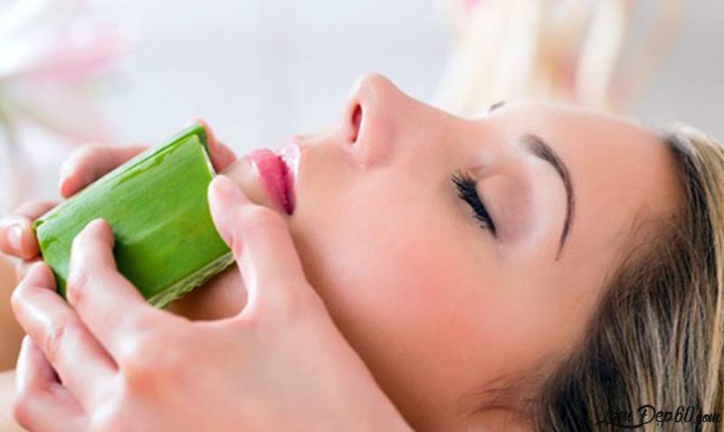 Trị thâm mụn bằng nha đam