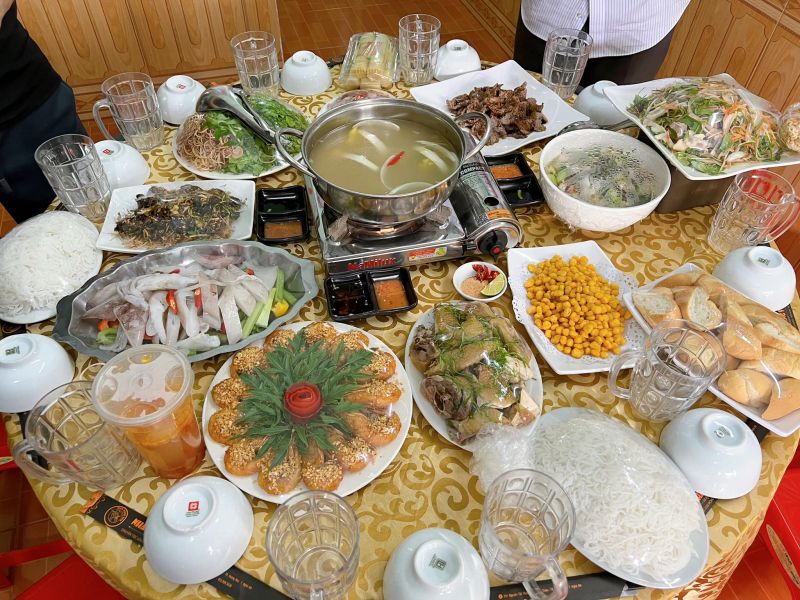 Nhà Hàng 999