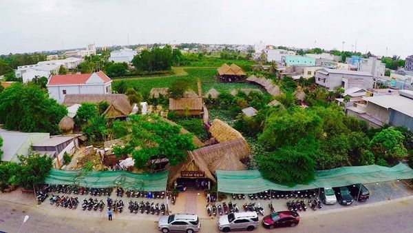 Nhà Hàng Ẩm Thực Sinh Thái Đầm Sen