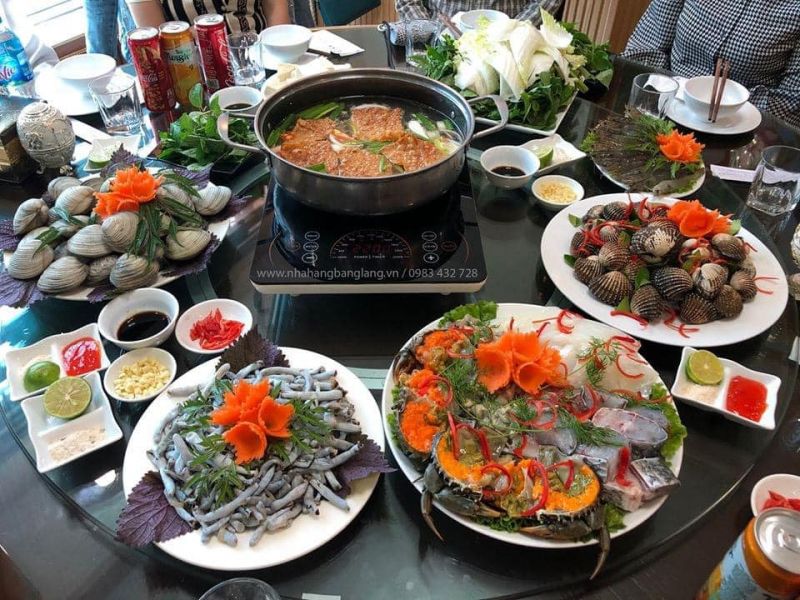 Nhà hàng Bằng Lăng