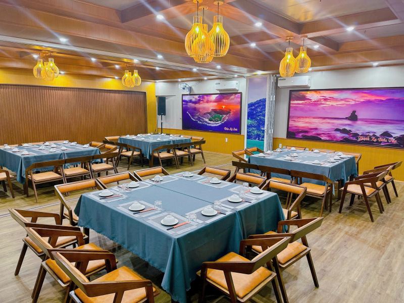 Nhà Hàng Bến Sông Quê