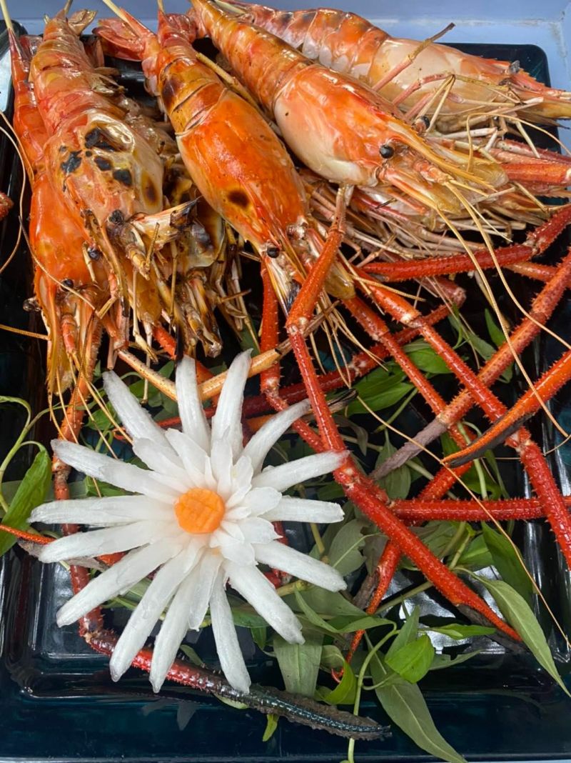 Nhà Hàng Bờ Sông
