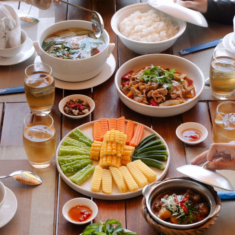 Nhà hàng Bốn Mùa