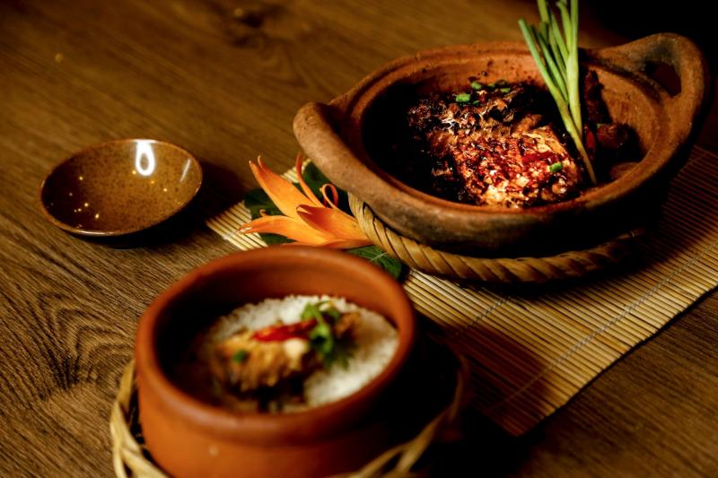 Nhà Hàng Cơm Niêu Việt Nam