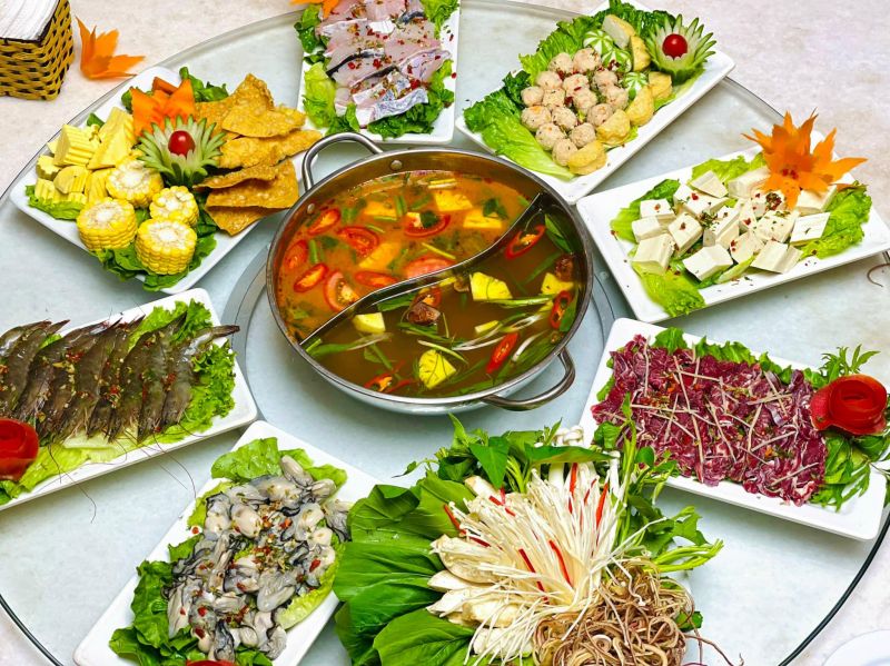 Nhà Hàng Hải Lam Phố Biển