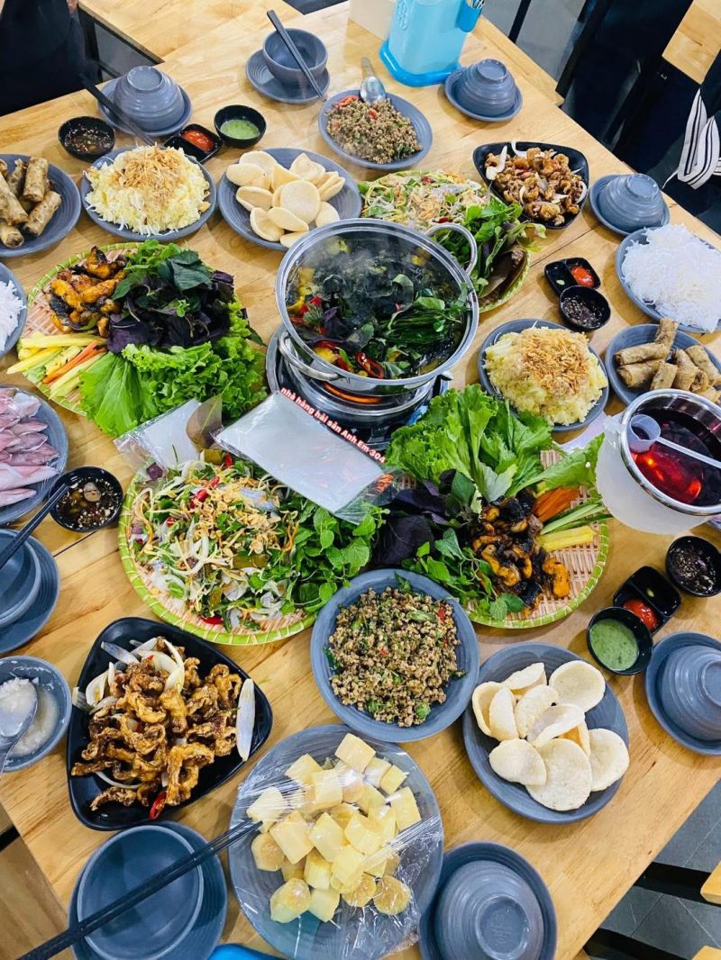 Nhà hàng hải sản Anh Em 304