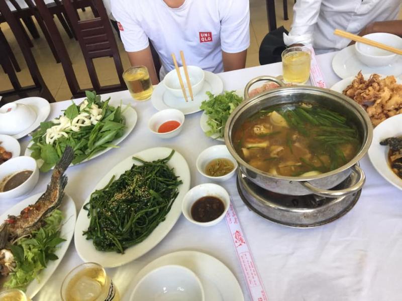 Nhà Hàng Hải Sản Tý Tâm
