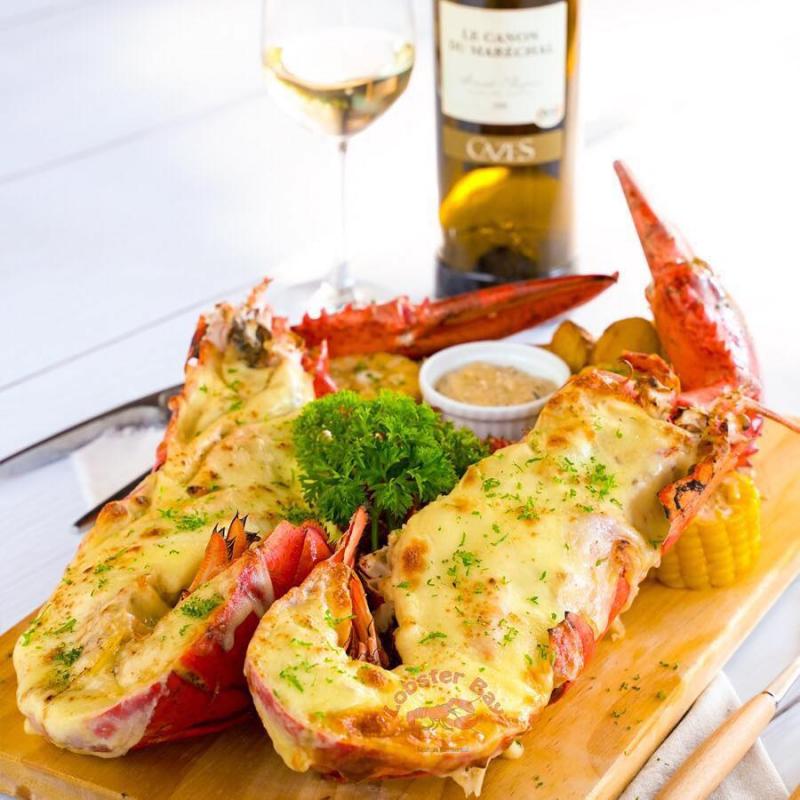Nhà hàng hải sản Vạn Chài