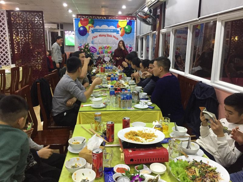 Nhà Hàng Hồng Hà