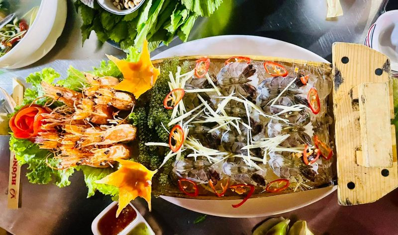 Nhà Hàng Hương Giang