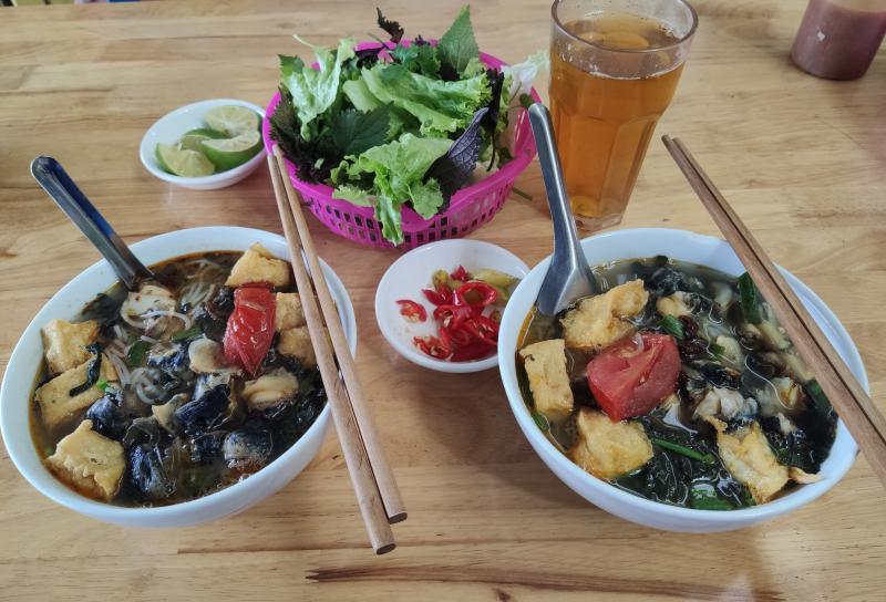 Nhà Hàng Lâm Tuấn Đạt