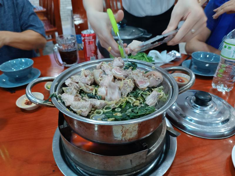 Lẩu dê Vân Ký