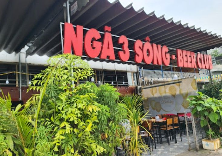 Nhà Hàng Ngã Ba Sông-Lẩu Thức Yến