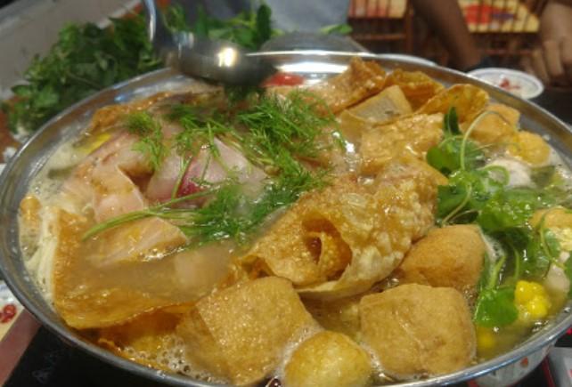 Nhà Hàng Ngã Ba Sông-Lẩu Thức Yến