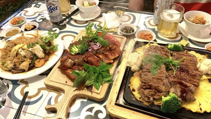 Nhà Hàng Sân Vườn 360