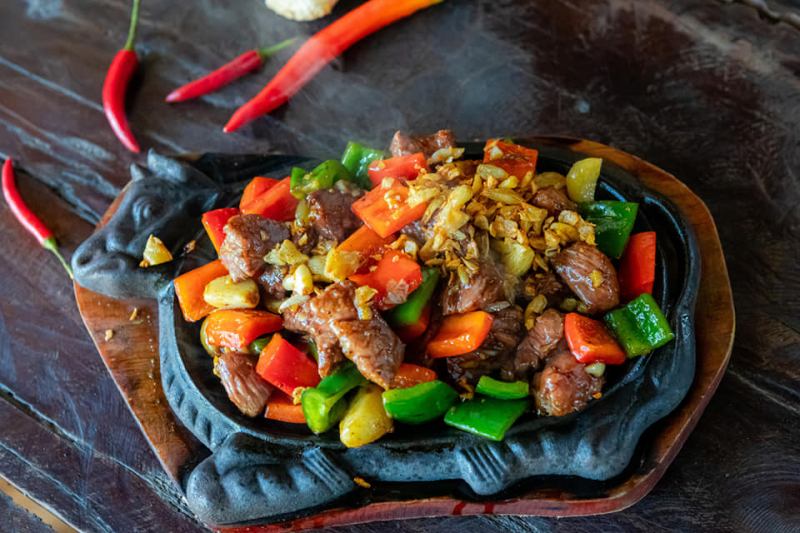 Nhà Hàng Trâu - Huấn Hiền