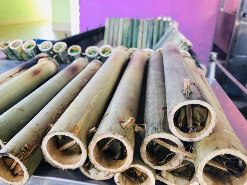 Nhà Hàng Trên Đỉnh Đồi Trăng