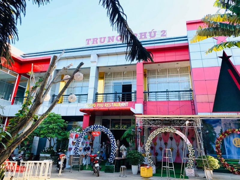 Nhà hàng Trung Phú
