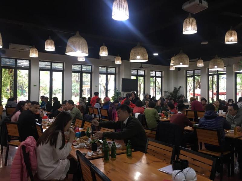 Nhà Hàng Trung Vịt
