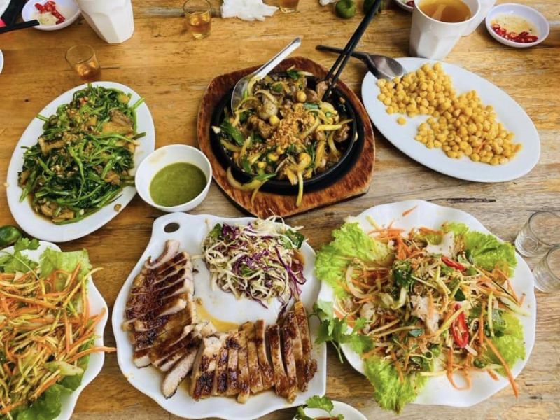 Nhà Hàng Vị Quán