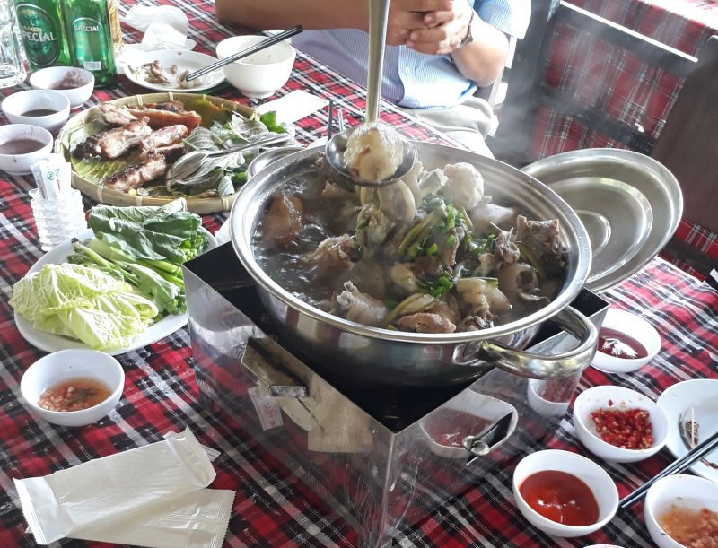 Vườn Thư Giãn - Nhà Hàng Sinh Thái
