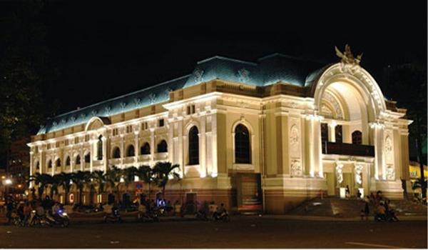 Nhà hát về đêm