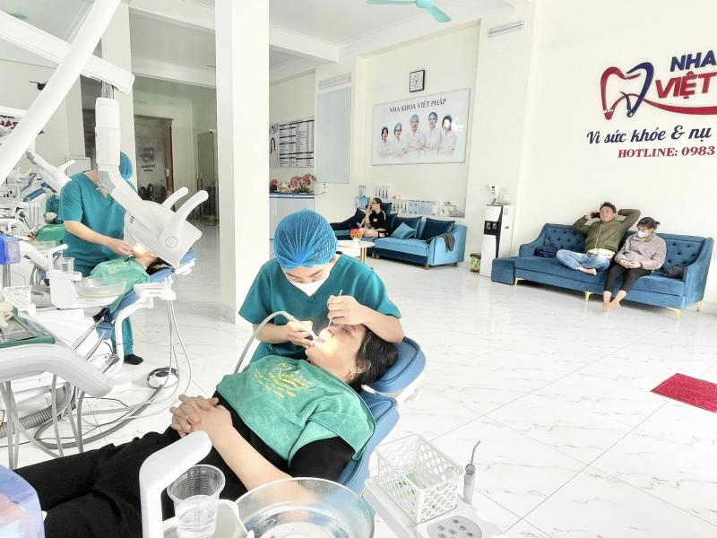 Nha khoa Bác sĩ Quyết
