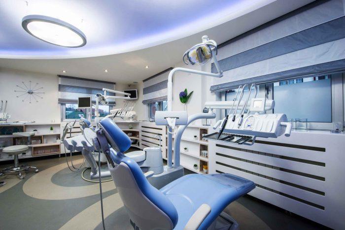 Nha khoa Paris 97 Cộng Hòa được trang bị đầy đủ máy móc để là “trợ thủ đắc lực” giúp bác sĩ mang lại cho bệnh nhân những ca hỗ trợ điều trị, thẩm mỹ răng chất lượng.﻿