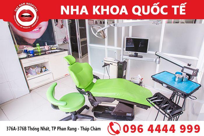 Phòng khám Nha Khoa ở phía trong