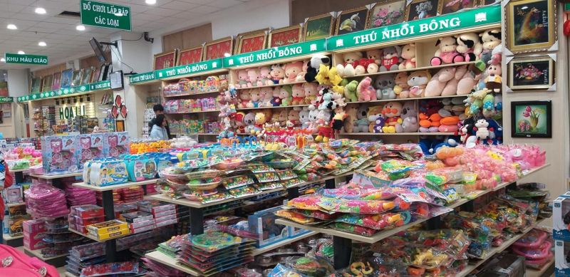 Nhà Sách Hoa Lư còn có có sản phẩm đồ chơi