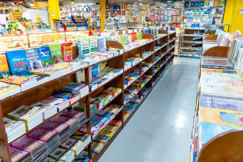 Nhà sách Hùng Vương địa chỉ yêu thích của các bạn học sinh, sinh viên