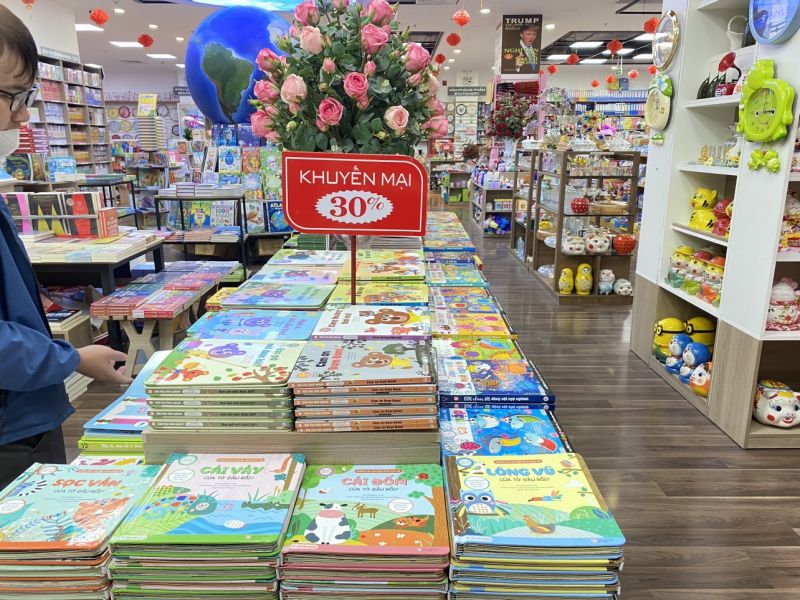 Nhà sách Tân Việt