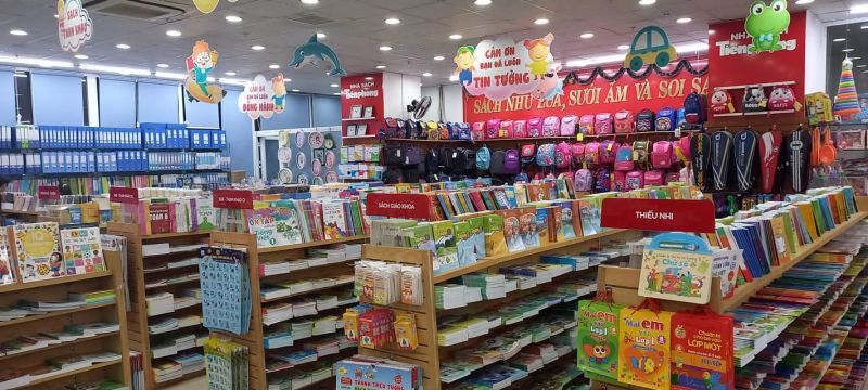 Nhà sách Tiền Phong