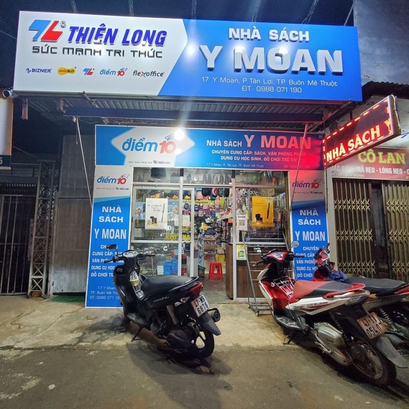 Nhà Sách Y Moan