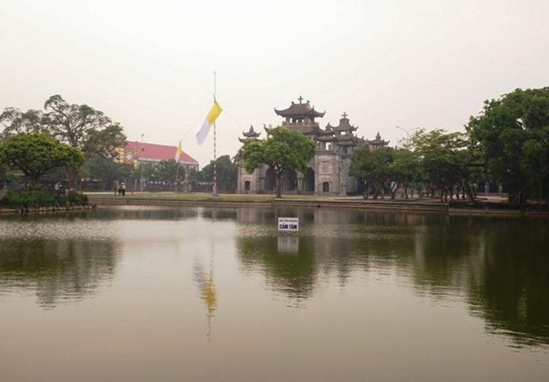 Quần thể nhà thờ Phát Diệm