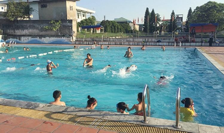 Bể bơi tại nhà văn hóa
