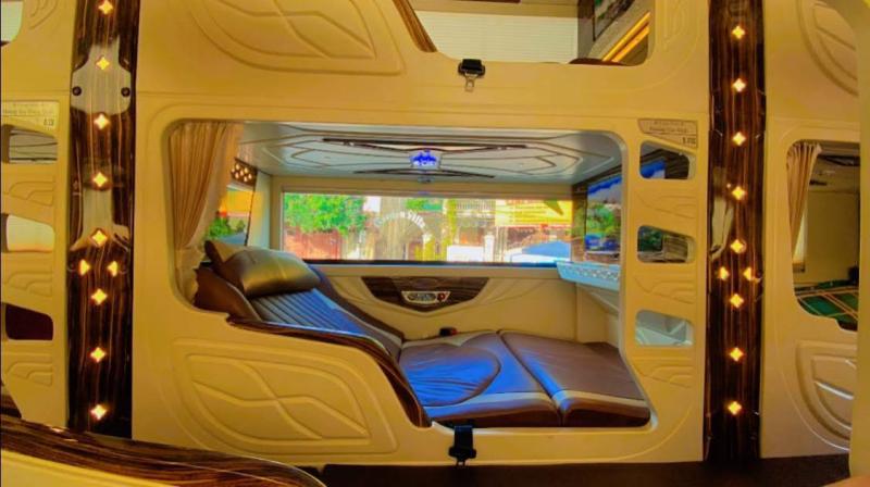 Nhà Xe Kính Diên Hồng