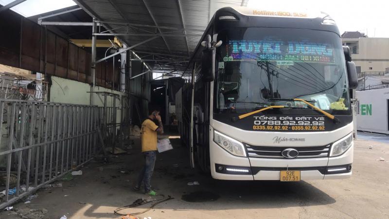 Nhà xe Tuyết Dũng