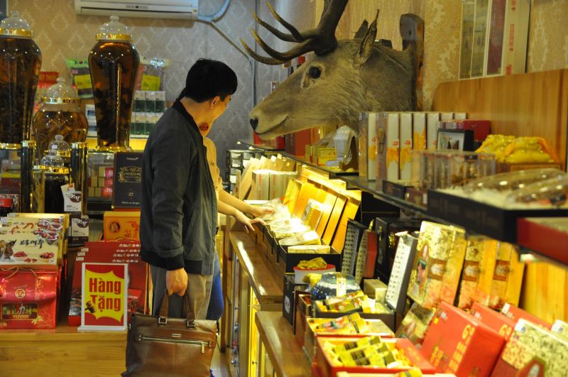 Showroom nhân sâm Onplaza Việt Pháp