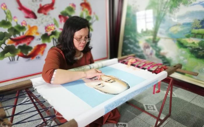 Nhận thêu tranh thuê