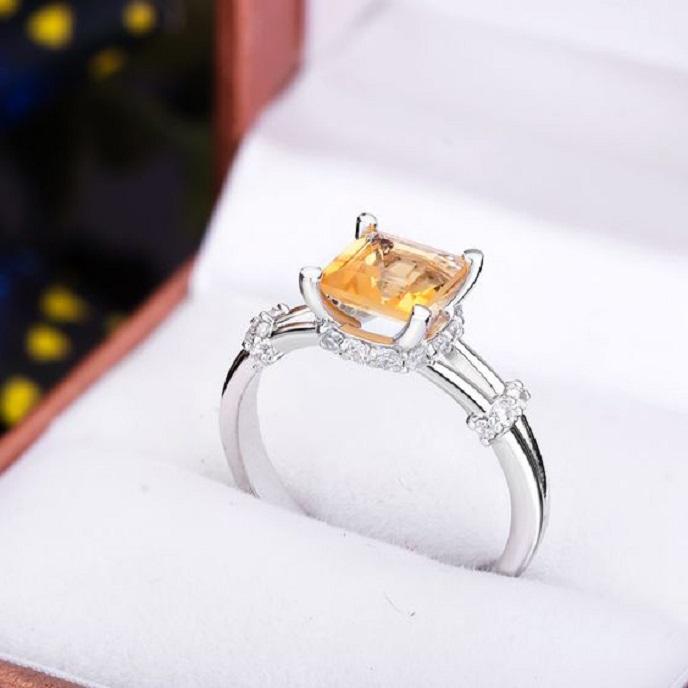 Nhẫn thuộc mệnh Kim (mạng Thủy)